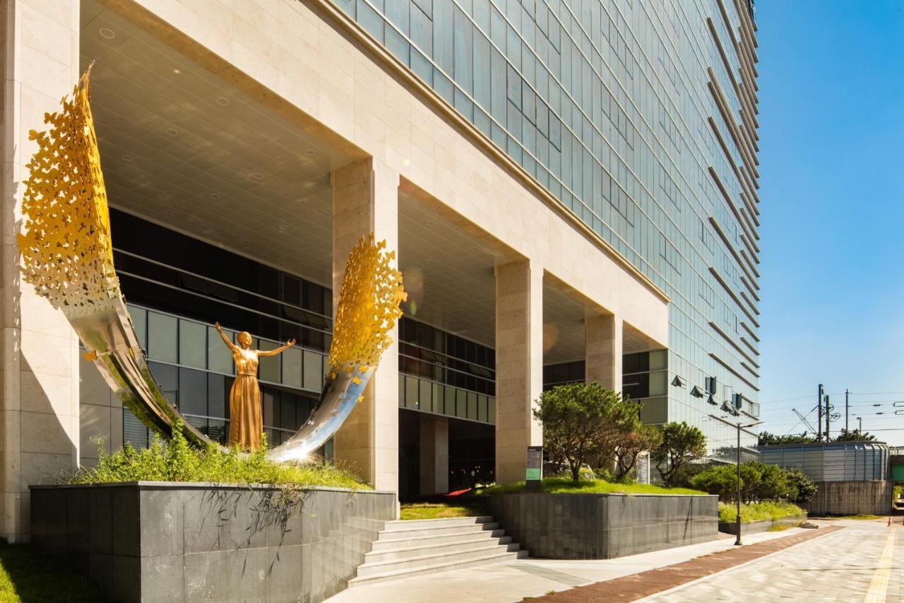 Golden Tulip Incheon Airport Hotel Экстерьер фото